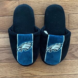 PHILADELPHIA EAGLES kids slippers size 1 size 2 youth nfl